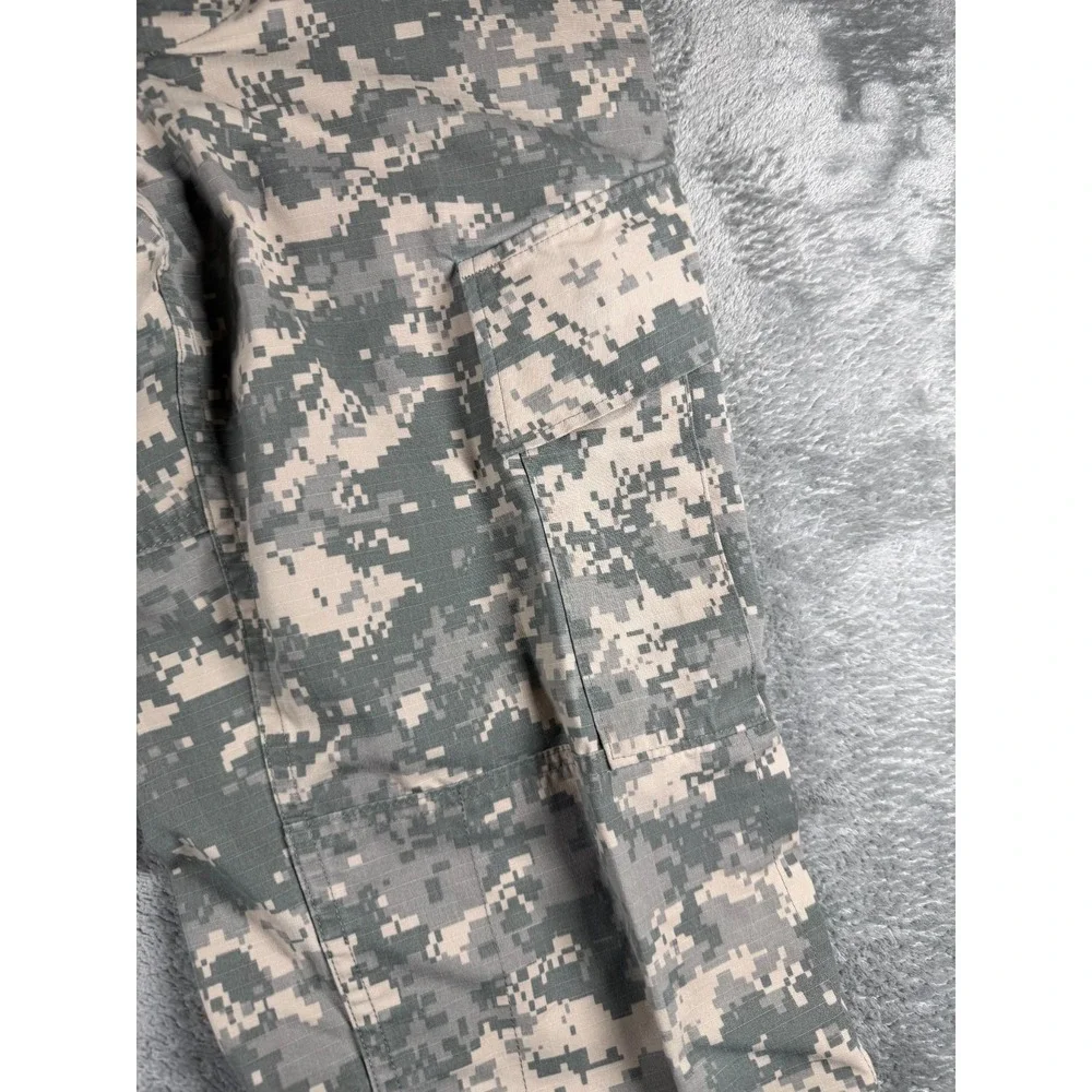 US Army ACU UCP Digital Camo Combat Cargo Pants Large Regular Military Issue
